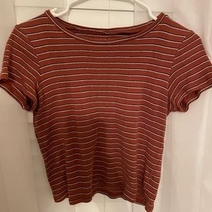 American Eagle Cropped Short Sleeve Shirt